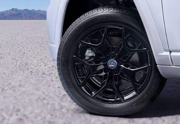 Bold R18 Gloss Black Alloys Wheels